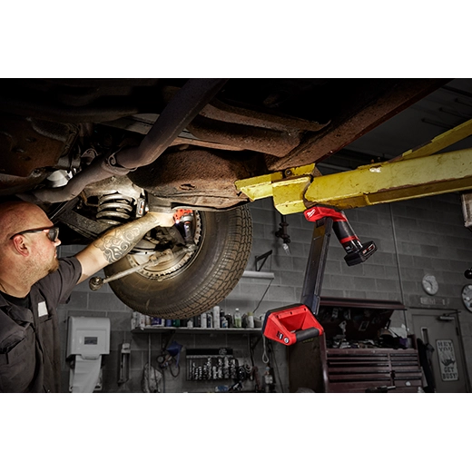 Main 6 - MILWAUKEE M12 UNDERBODY LIGHT -