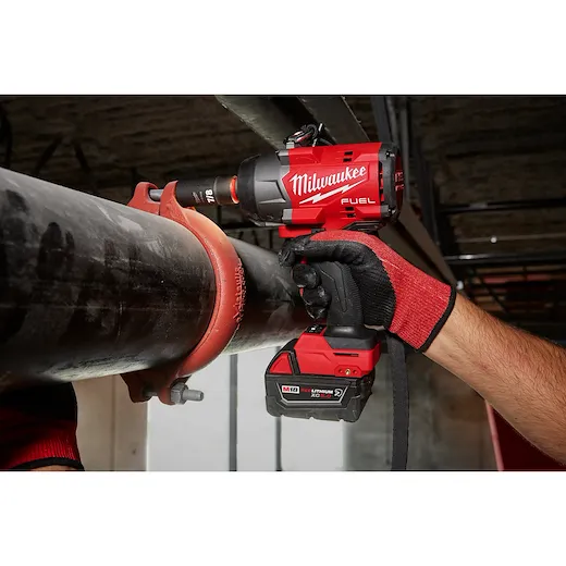 MILWAUKEE M18 FUEL 1/2" HIGH-TORQUE IMPACT WRENCH KIT w/ PIN DETENT, (2) XC5.0 BATTERIES & CHARGER - Kilrich Building Centres
