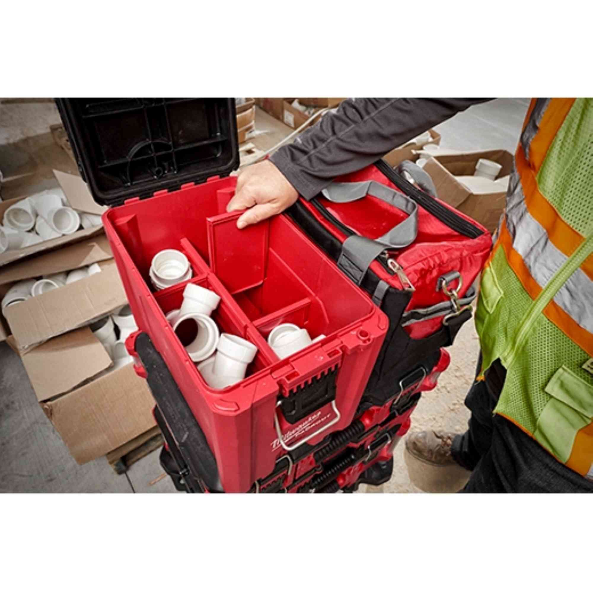 Main 2 - MILWAUKEE PACKOUT COMPACT TOOL BOX -