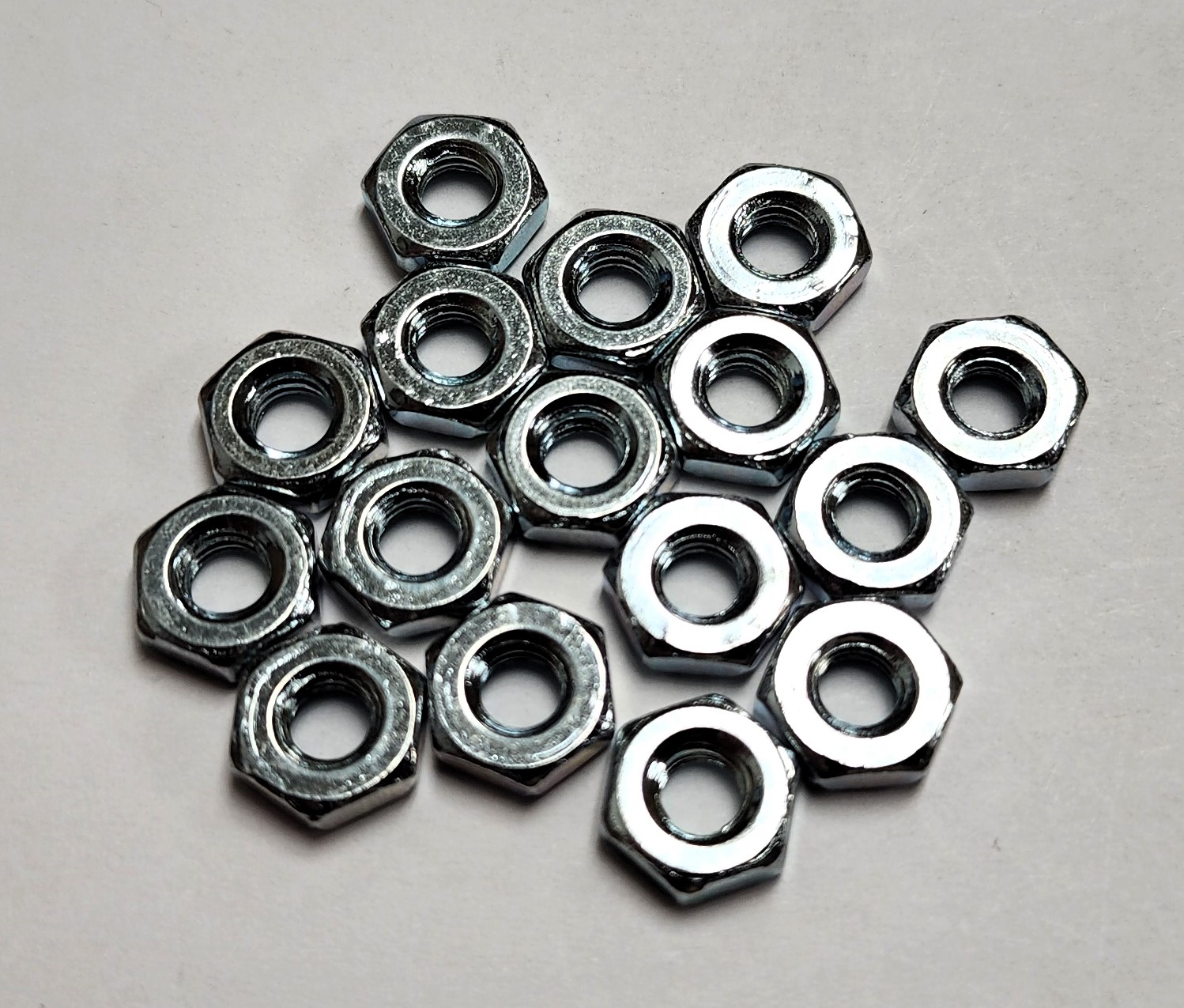 10-32 MACHINE SCREW HEXAGON NUT - ZINC-COATED (16 PACK) - Kilrich Building Centres