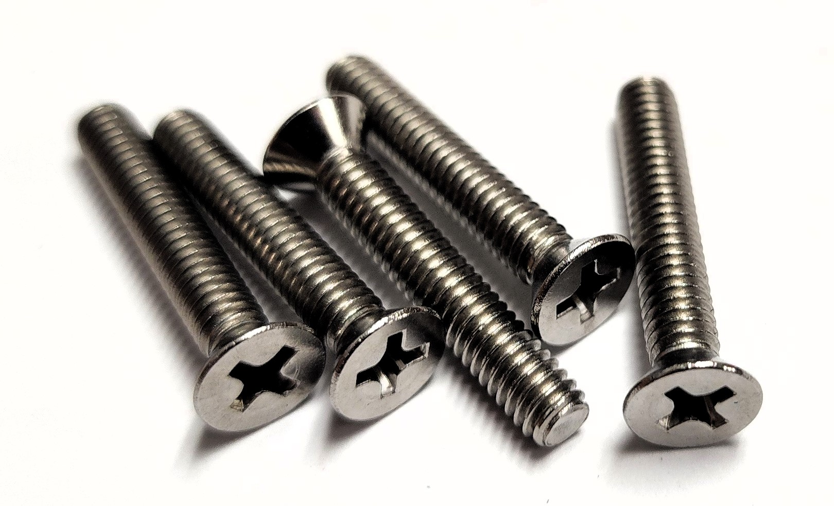 1" 8-32 FLAT-HEAD MACHINE SCREW - STAINLESS (5 PACK) - Kilrich Building Centres