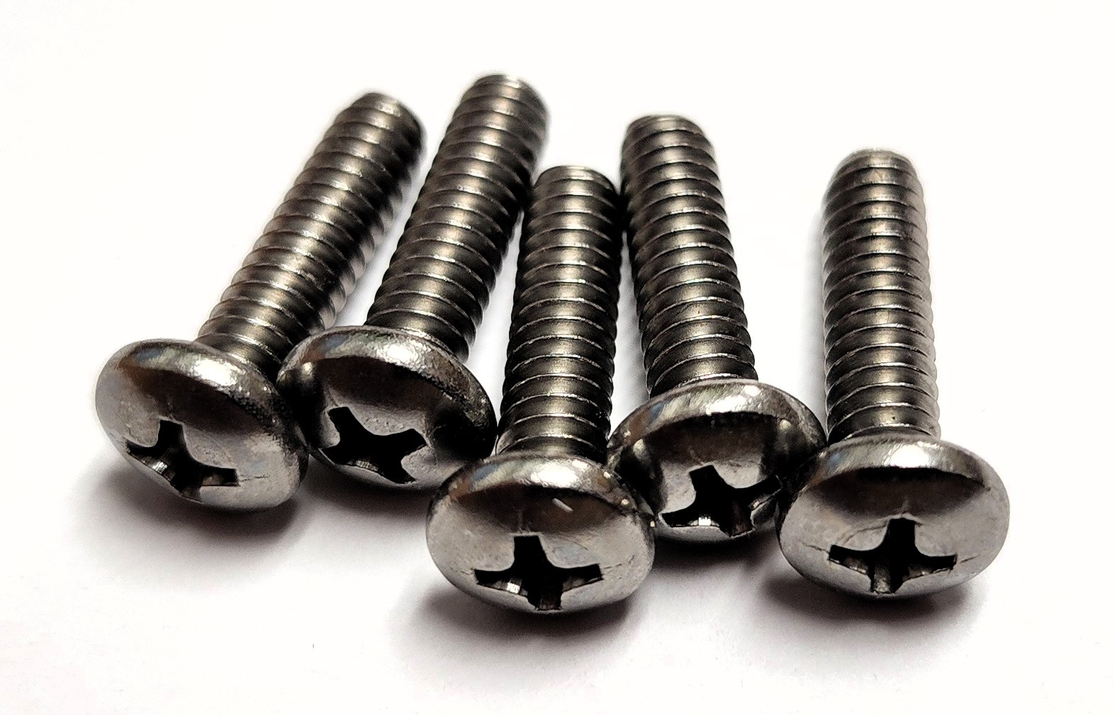 3/4" 10-24 PAN-HEAD MACHINE SCREW - STAINLESS (5 PACK) - Kilrich Building Centres