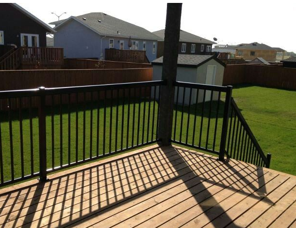 Main 2 - REGAL BLACK TOP & BOTTOM RAILS 
10' OC actual length 117" -