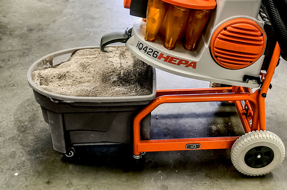 Main 6 - iQ426HEPA® 190CFM Cyclonic Dust
Extractor with HEPA Filtration.
Includes cart and accessory
rack.(comes with box
0426-25011-02 hose) -